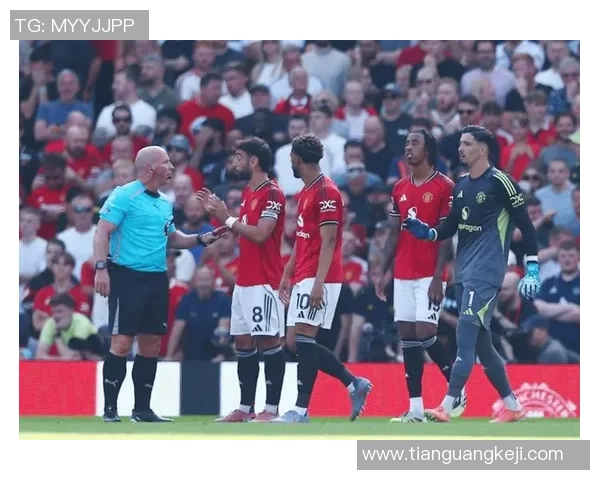 英超激战曼联险胜波尔图神扑引发争议判罚全场沸腾